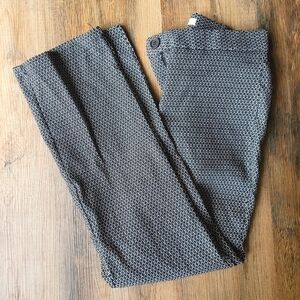 Professional Max Studio Women's Black and White Patterned Pants